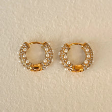 Load image into Gallery viewer, Becca Pearl Earrings
