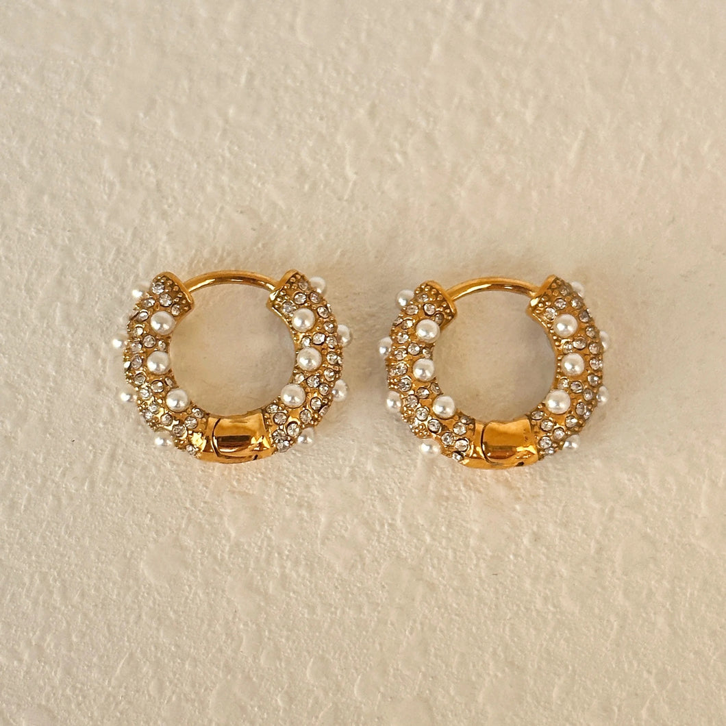 Becca Pearl Earrings