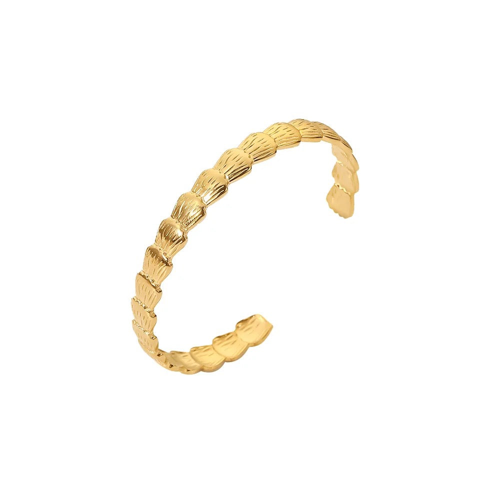 Sea Shell Cuff